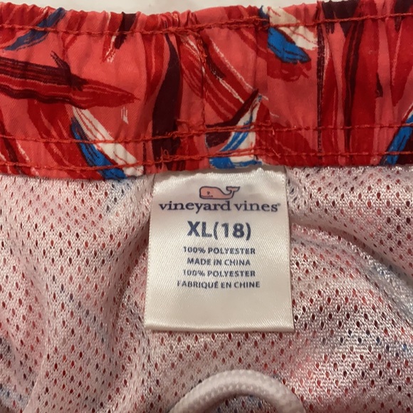 Vineyard Vines swim trunks - Picture 2 of 7